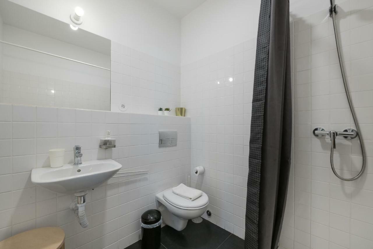 Baixa24 •P2R• Bright Apt In Vibrant Downtown Porto Exterior foto